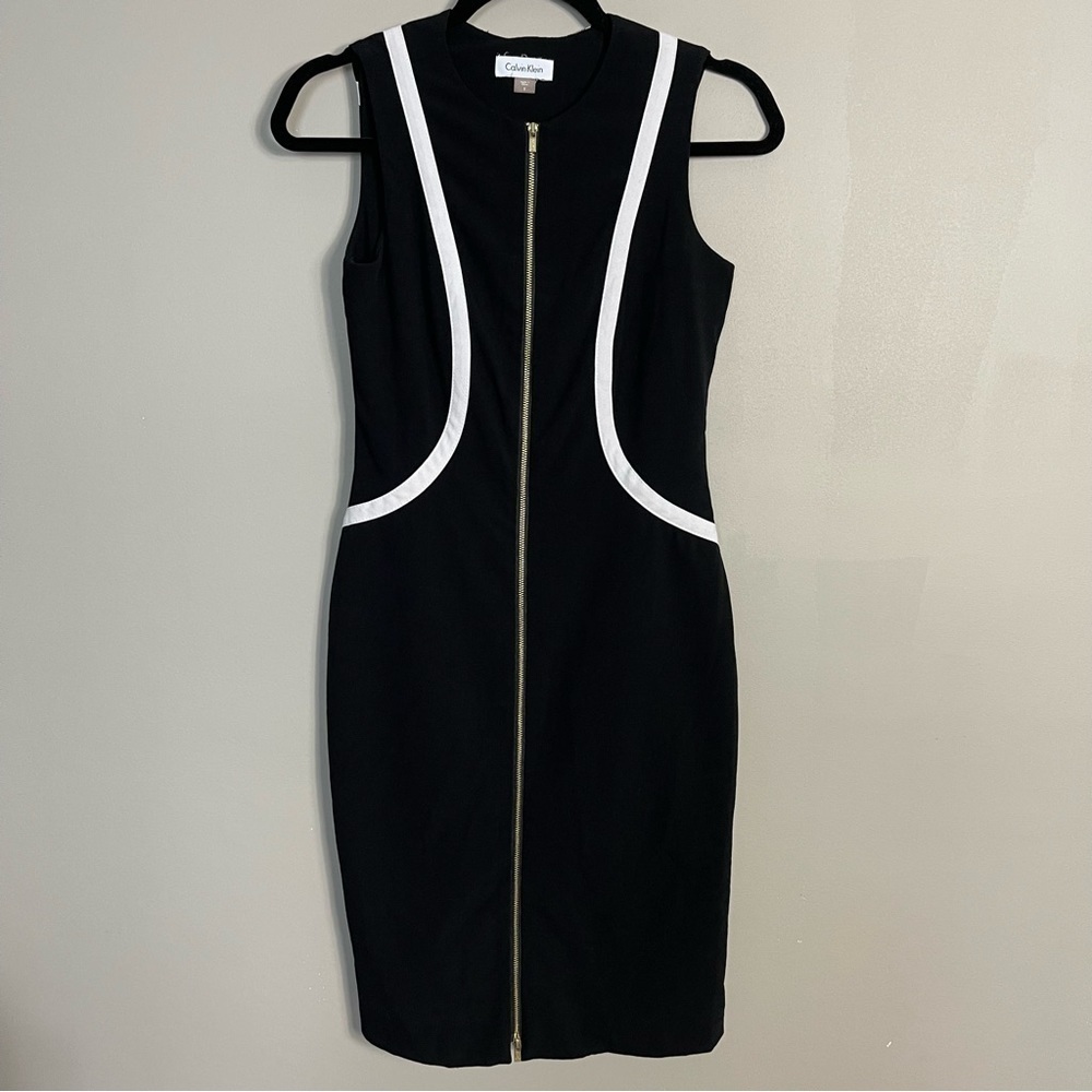 Calvin Klein Dress Size 2 Office Siren Chic Corporate Goth Sheath Black Gold
